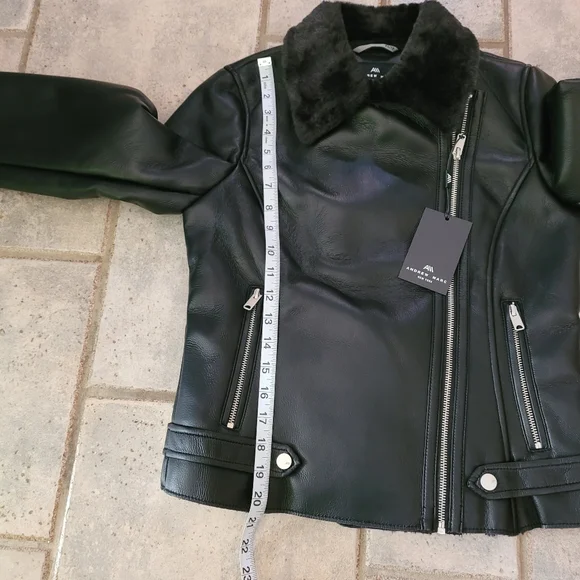 NWT Andrew Marc Black Faux Leather Faux Fur-Trim Moto Jacket XS - Picture 15 of 16